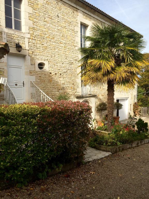 Villa Le Moulin De Mansle Exterior foto