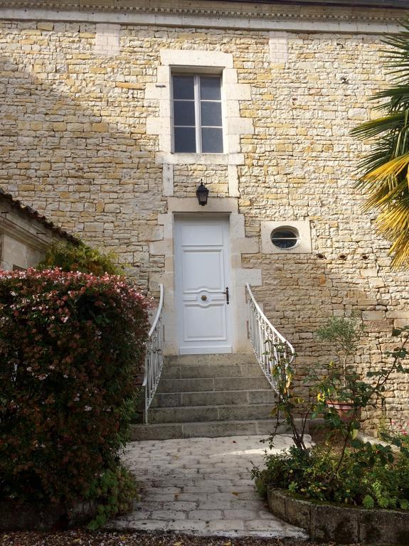 Villa Le Moulin De Mansle Exterior foto